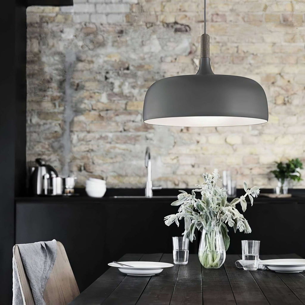 Acorn Oak Pendant Light – Oak detail 7