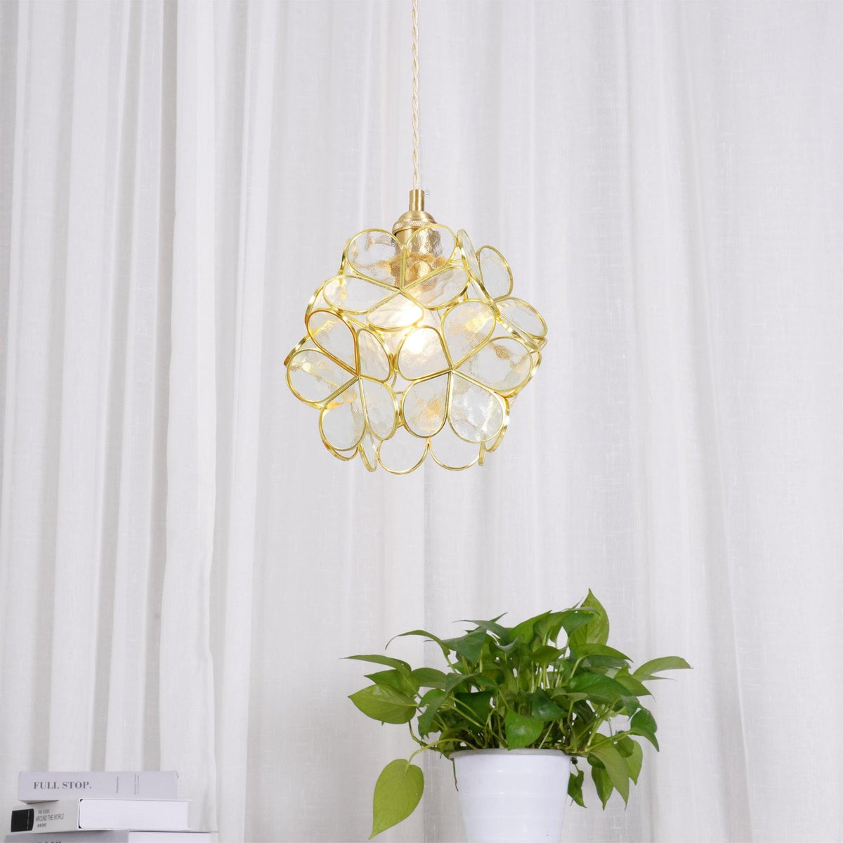 Glass Petal Pendant Light – Glass detail 6
