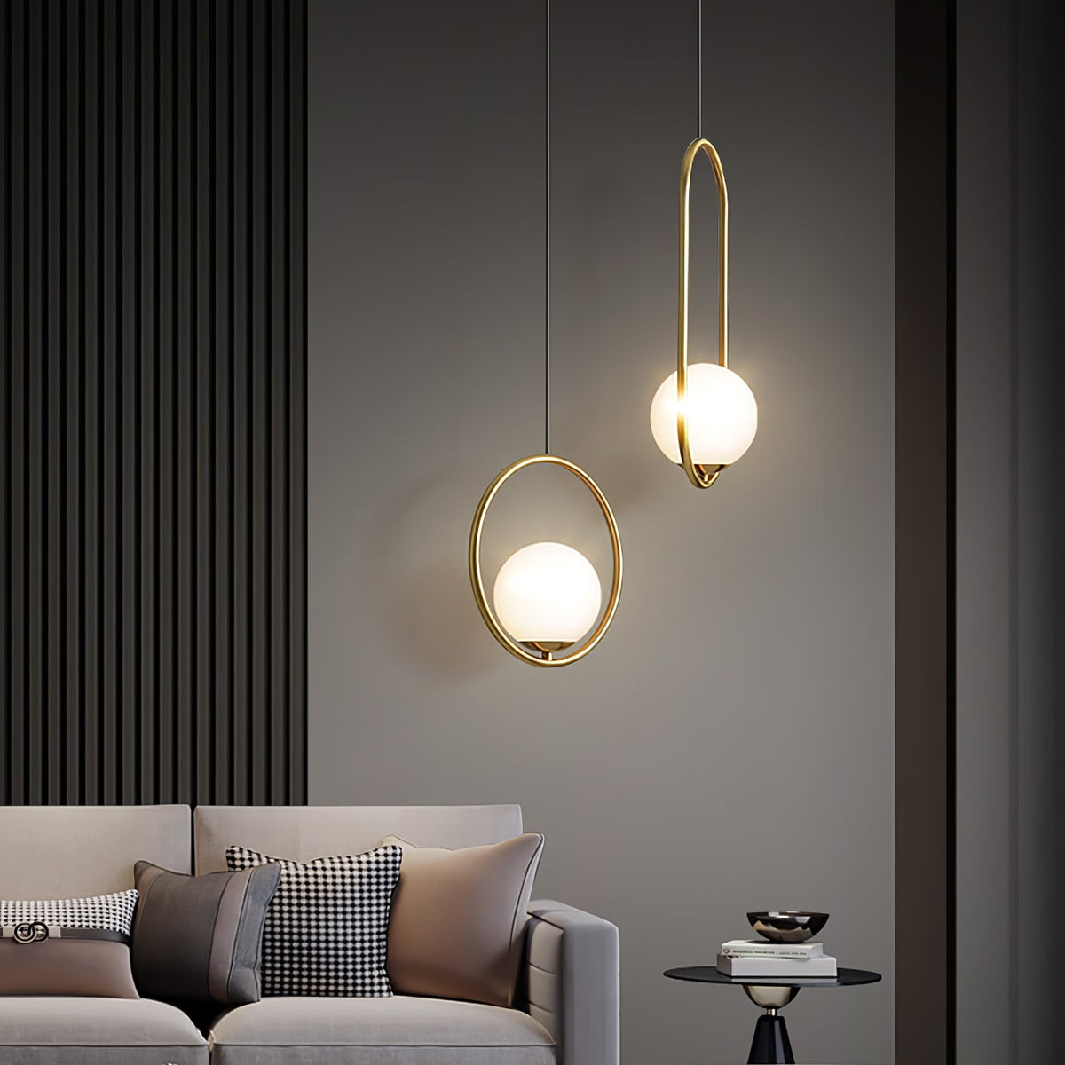 Loop Brass Glass Pendant Light – Glass detail 3
