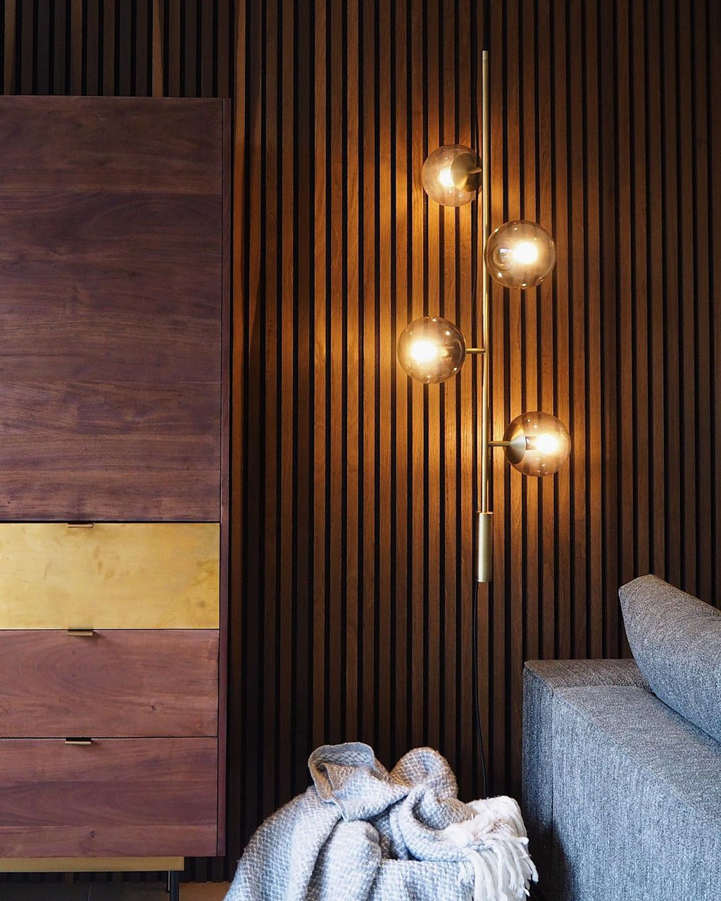 Orb Pendant Light – detail 2