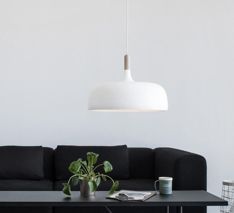 Acorn Oak Pendant Light – Oak detail 5